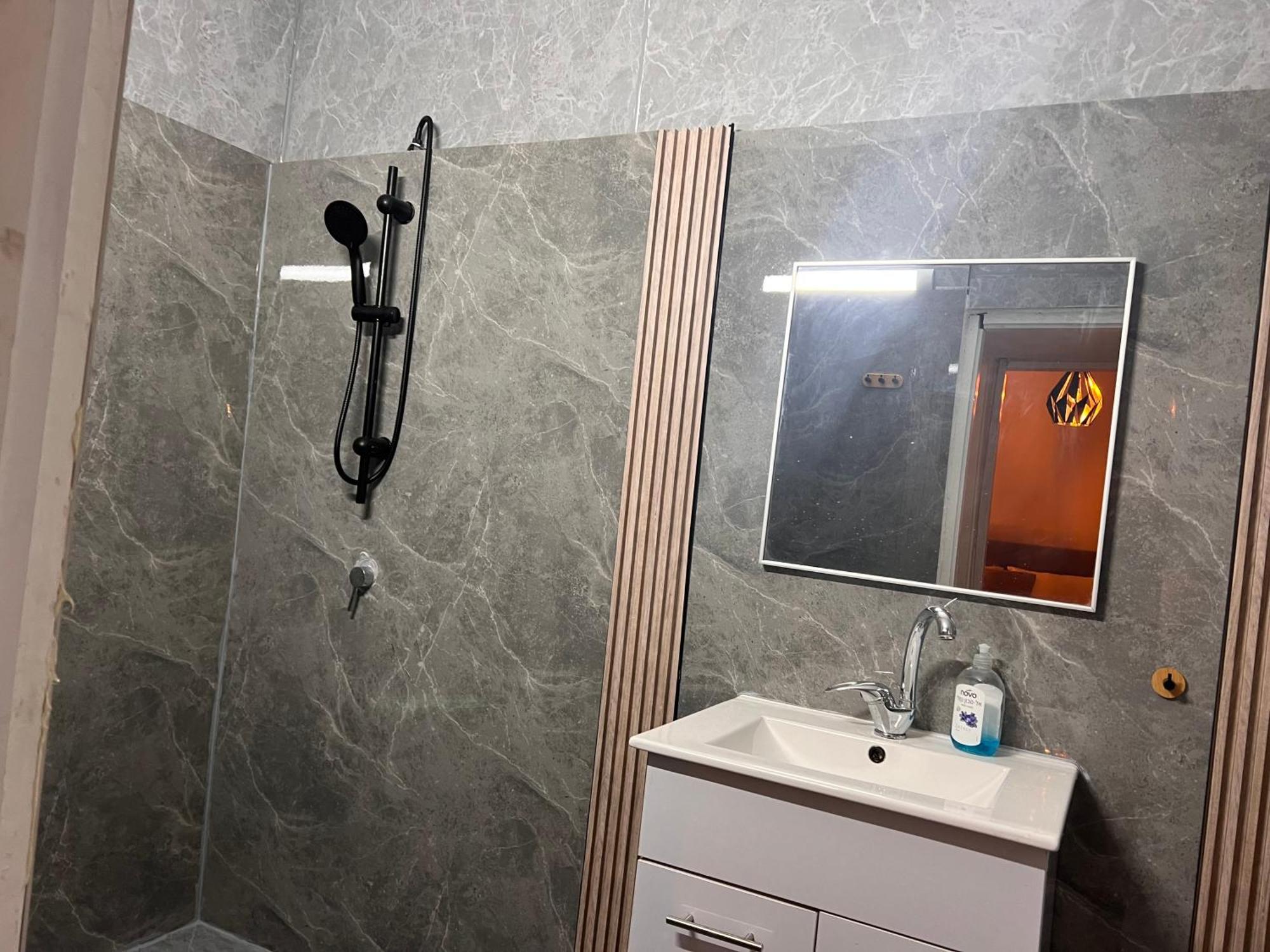 Duke Of The Dead Sea By Crown Apartment Неве Зохар Екстериор снимка